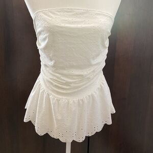 *Sale 2/$10 💰White Eyelit Strapless Top, size L. New!
